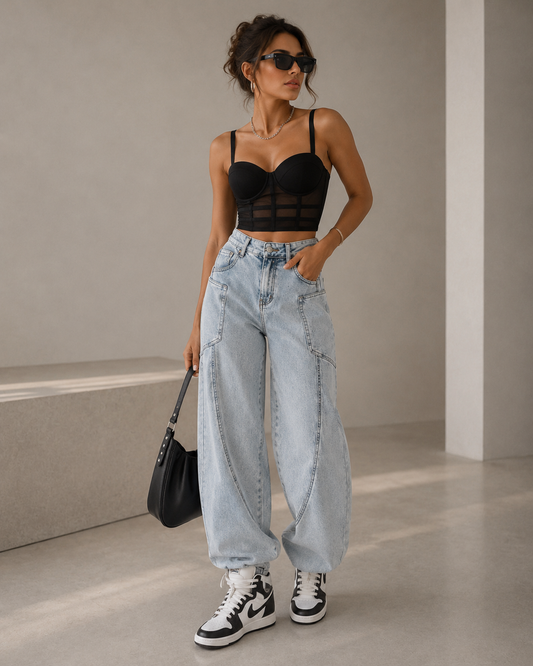 Blugi baggy damă – model potrivit pentru diferite tipuri de siluetă și ținute moderne