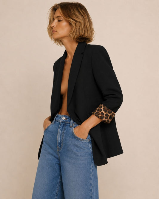 Sacou negru damă cu manșete animal print și design modern.