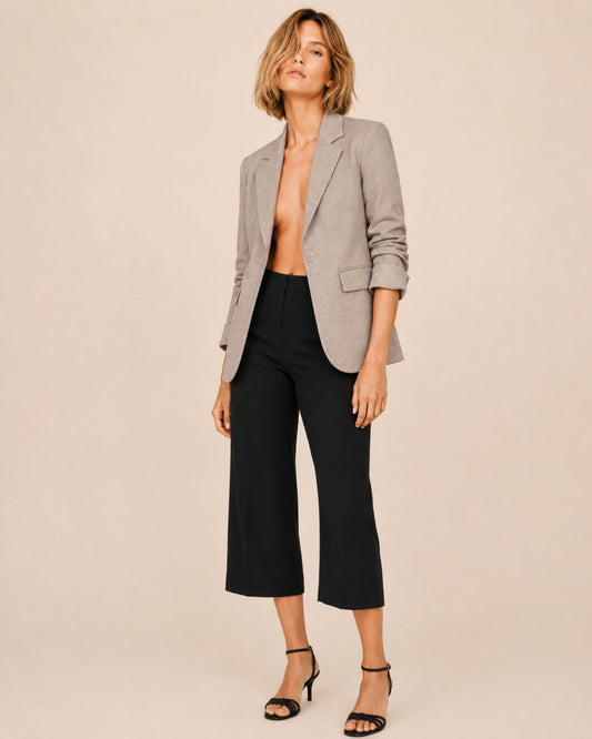 Sacou damă gri elegant cu croială modernă și design feminin.