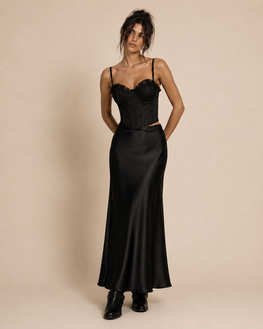 Fustă damă satinată midi cu design elegant și feminin.